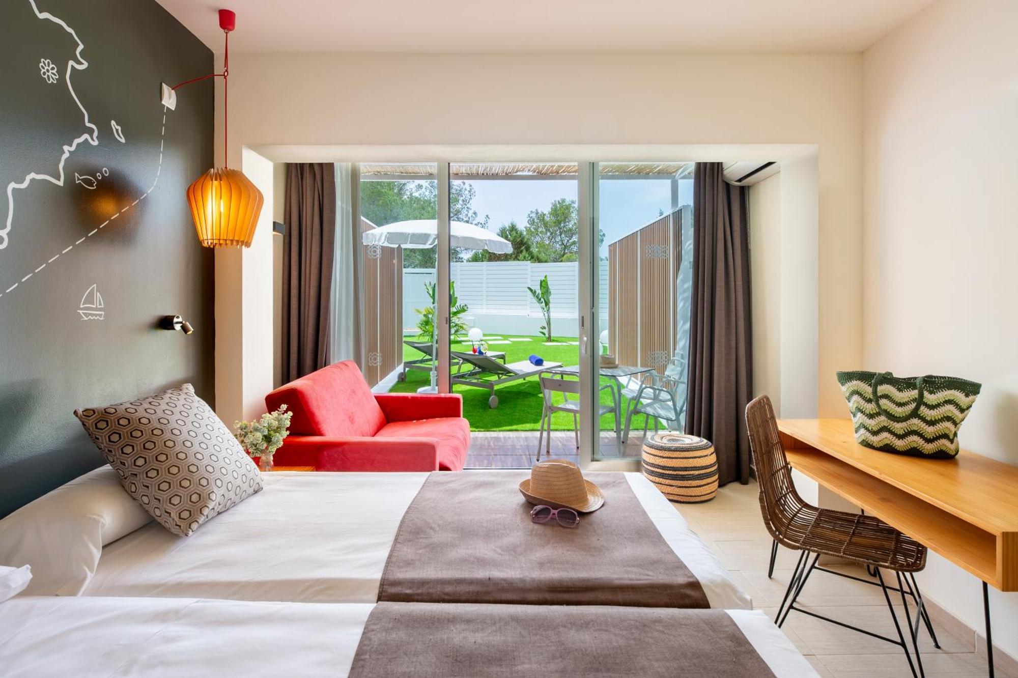 Hotel Vibra Cala Tarida-3Sup Кала-Таріда Екстер'єр фото