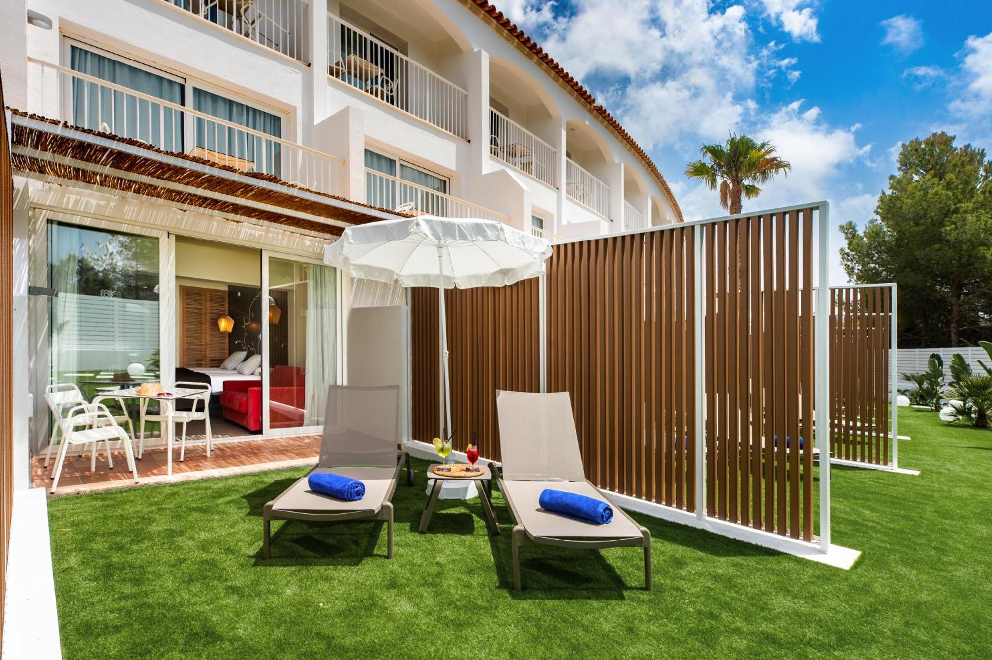 Hotel Vibra Cala Tarida-3Sup Кала-Таріда Екстер'єр фото